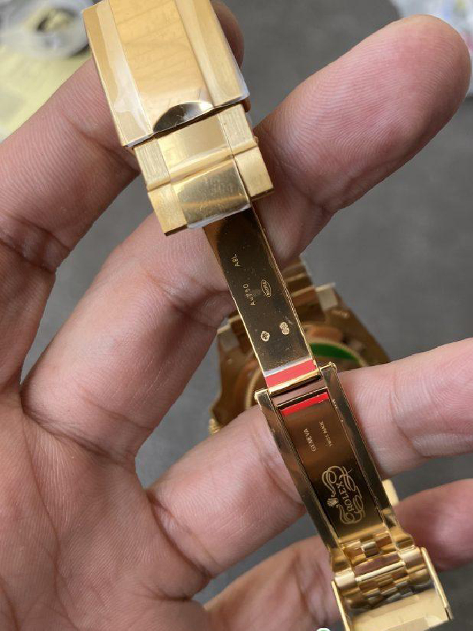 CF Rolex Clean Factory GMT Master II 126718GRNR Full Yellow Gold Black Grey Bezel Black Dial Jubilee Bracelet DD3285 Movement 09 CF Rolex Clean Factory GMT Master II 126718GRNR Full Yellow Gold Black Grey Bezel Black Dial Jubilee Bracelet DD3285 Movement 09