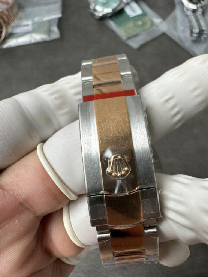 Clean Factory DateJust 41mm 126333 Champagne Dial with Diamond Markers Two Tone Bracelet VR3235 09 Clean Factory DateJust 41mm 126333 Champagne Dial with Diamond Markers Two Tone Bracelet VR3235 09