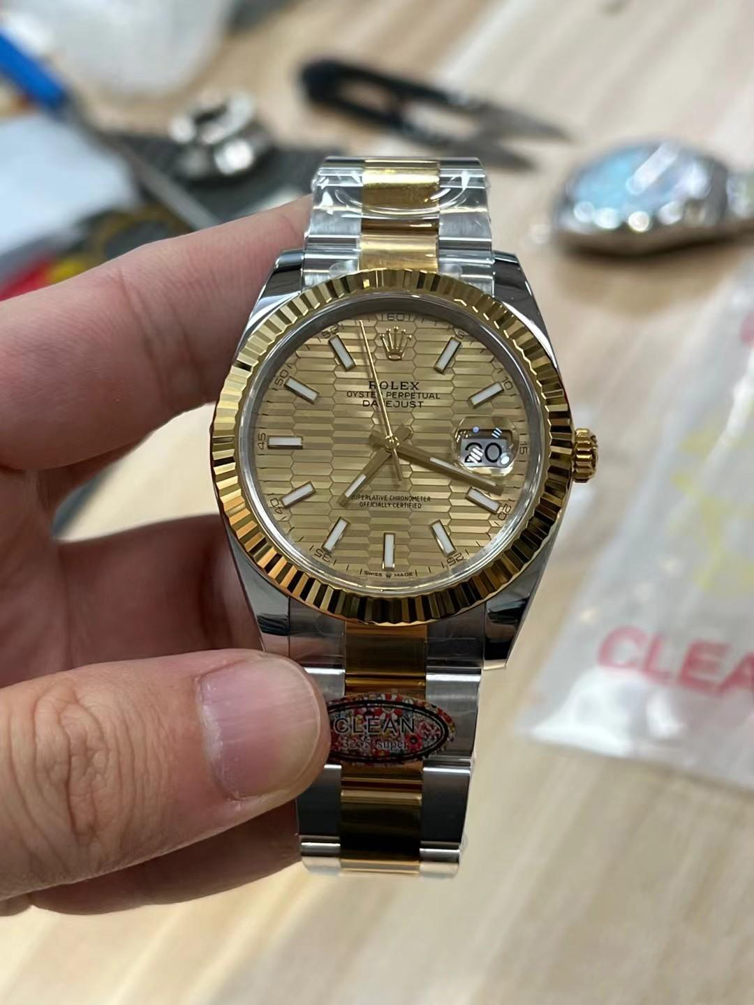 Clean Factory Watches Rolex DateJust 41mm m126333 0021 Yellow Gold Motif Dial Oyster Bracelet 3235 Movement 02 Clean Factory Watches Rolex DateJust 41mm m126333 0021 Yellow Gold Motif Dial Oyster Bracelet 3235 Movement 02