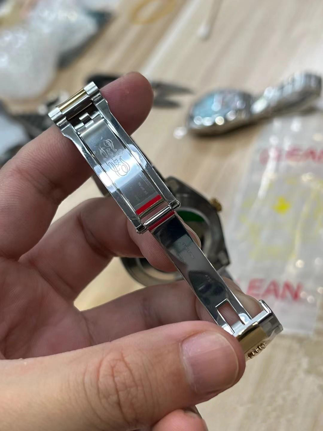 Clean Factory Watches Rolex DateJust 41mm m126333 0021 Yellow Gold Motif Dial Oyster Bracelet 3235 Movement 09 Clean Factory Watches Rolex DateJust 41mm m126333 0021 Yellow Gold Motif Dial Oyster Bracelet 3235 Movement 09