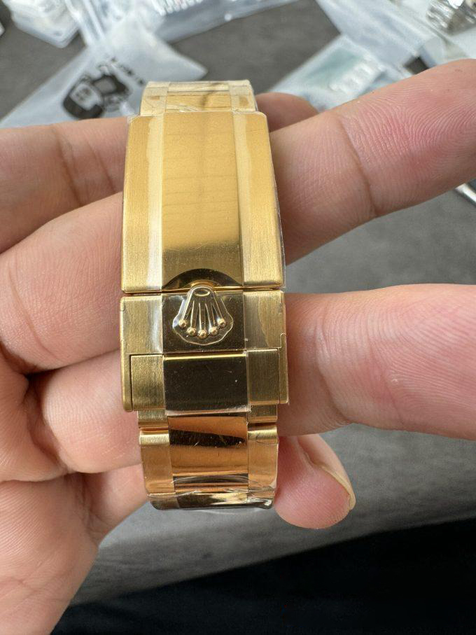 Clean Factory Daytona 116508 Yellow Gold Case Bracelet Black Dial with Yellow Sub Dial Red Chrono Second Hand DD4131 Movement 08 Clean Factory Daytona 116508 Yellow Gold Case Bracelet Black Dial with Yellow Sub Dial Red Chrono Second Hand DD4131 Movement 08