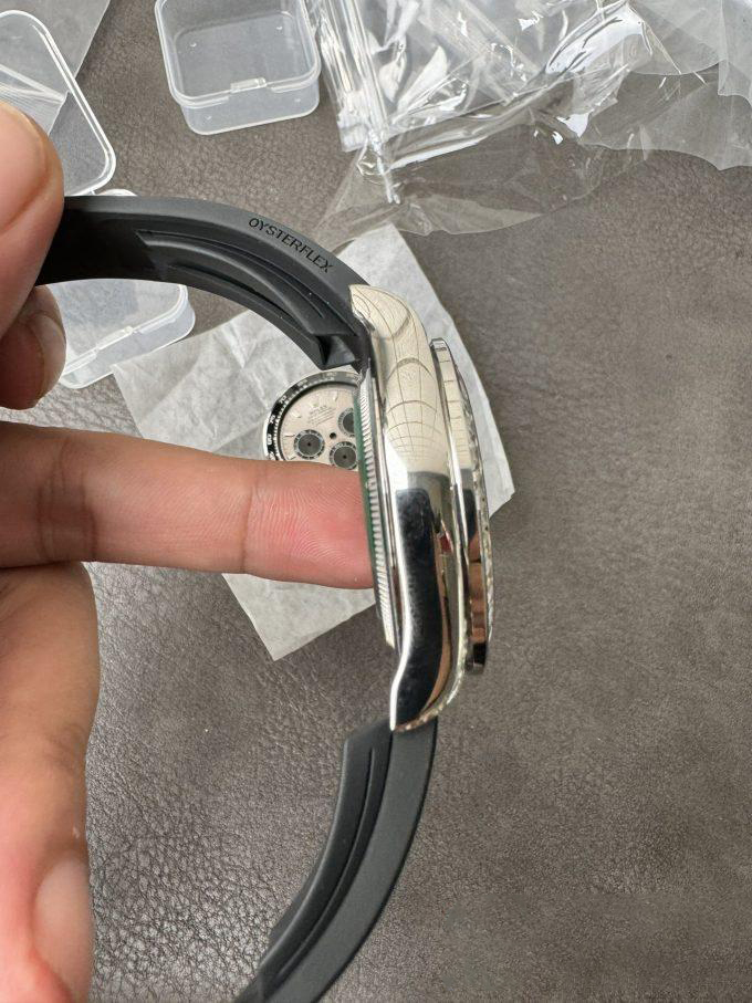 Clean Factory Rolex Daytona 126539TBR Diamonds Bezel Silver Dial with Diamonds Markers ShangHai 4131 Caliber 09 Clean Factory Rolex Daytona 126539TBR Diamonds Bezel Silver Dial with Diamonds Markers ShangHai 4131 Caliber 09