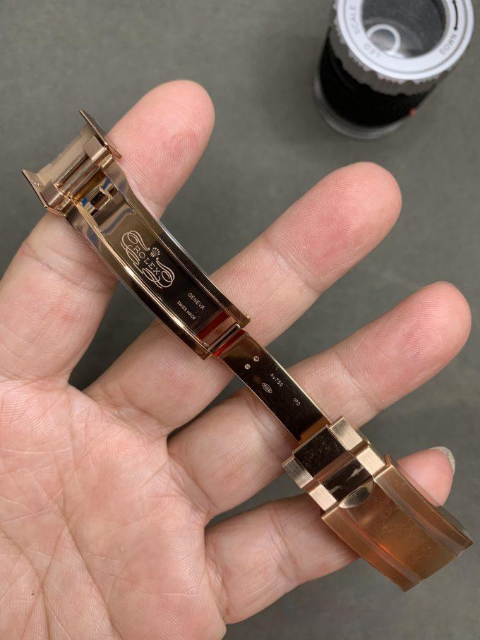 CF Daytona 116515 Rose Gold Case Black Dial with Diamonds Markers on Oysterflex Strap DanDong 4130 Movement 07 CF Daytona 116515 Rose Gold Case Black Dial with Diamonds Markers on Oysterflex Strap DanDong 4130 Movement 07