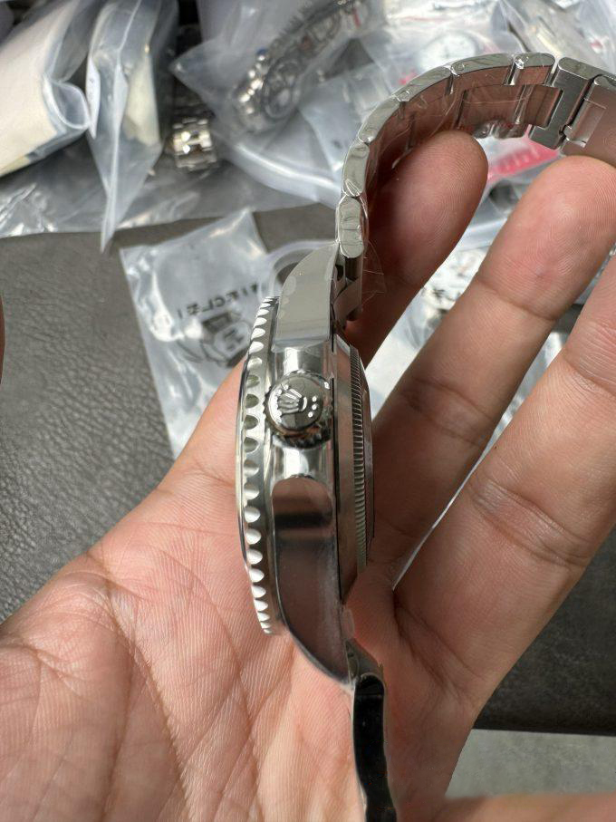 Clean Factory Rolex Sea Dweller 126600 Single Red 904L Steel Case and Bracelet SH3235 Movement 05 Clean Factory Rolex Sea Dweller 126600 Single Red 904L Steel Case and Bracelet SH3235 Movement 05