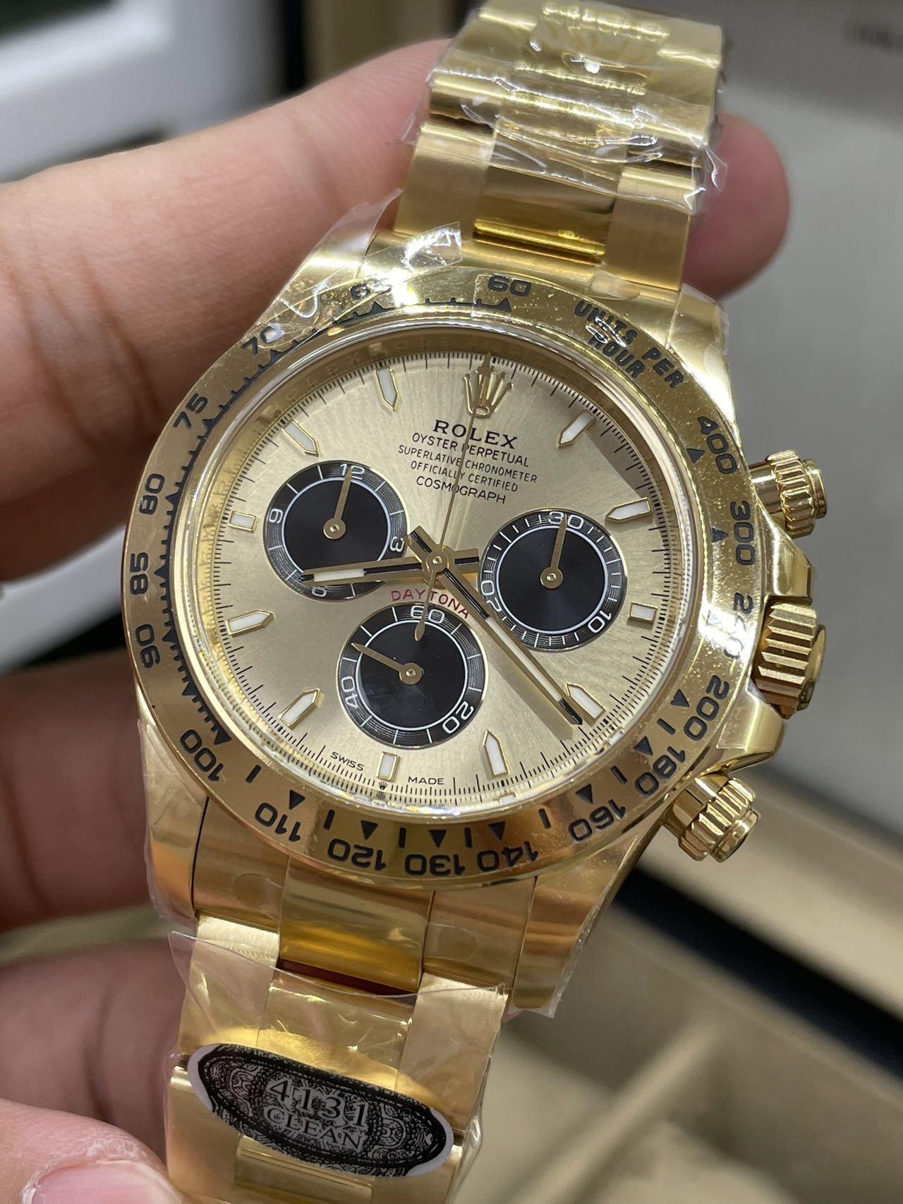 Clean Factory Daytona 126508 18K Yellow Gold Plated on Case Bracelet Yellow Gold Dial with Black Sub Dial SH4131 Movement 04