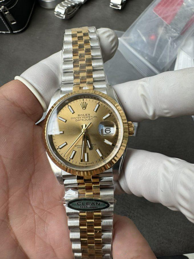 Clean Factory Rolex Datejust 36mm 126233 Yellow Gold Dial with Stick Markers Two Tone Yellow Gold Oystersteel Strap 02 Clean Factory Rolex Datejust 36mm 126233 Yellow Gold Dial with Stick Markers Two Tone Yellow Gold Oystersteel Strap 02