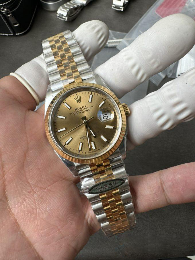 Clean Factory Rolex Datejust 36mm 126233 Yellow Gold Dial with Stick Markers Two Tone Yellow Gold Oystersteel Strap 03 Clean Factory Rolex Datejust 36mm 126233 Yellow Gold Dial with Stick Markers Two Tone Yellow Gold Oystersteel Strap 03