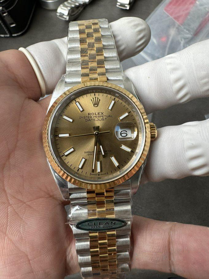 Clean Factory Rolex Datejust 36mm 126233 Yellow Gold Dial with Stick Markers Two Tone Yellow Gold Oystersteel Strap 04 Clean Factory Rolex Datejust 36mm 126233 Yellow Gold Dial with Stick Markers Two Tone Yellow Gold Oystersteel Strap 04