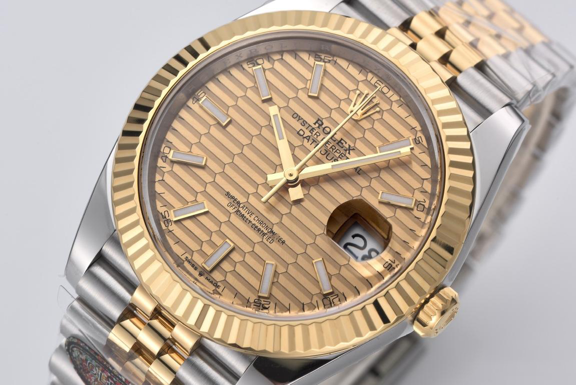 Clean Factory Datejust 126333 41mm Yellow Gold Fluted Textured Dial with Stick Markers Yellow Gold Bezel 3235 Movement Two Tone Jubilee Bracelet 02 Clean Factory Datejust 126333 41mm Yellow Gold Fluted Textured Dial with Stick Markers Yellow Gold Bezel 3235 Movement Two Tone Jubilee Bracelet 02