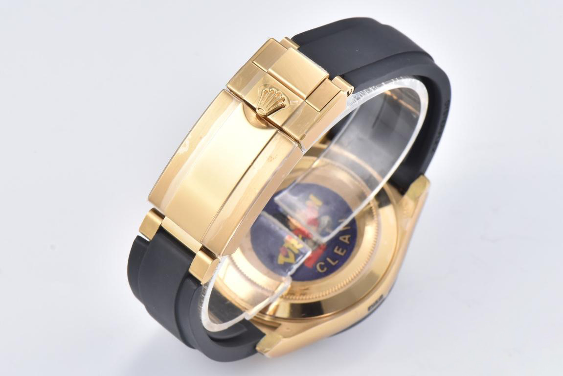 Clean Factory Daytona 116518LN Mother of Pearl Dial with Diamond Hour Markers Yellow Gold Case Oysterflex DD4130 Caliber 09 Clean Factory Daytona 116518LN Mother of Pearl Dial with Diamond Hour Markers Yellow Gold Case Oysterflex DD4130 Caliber 09