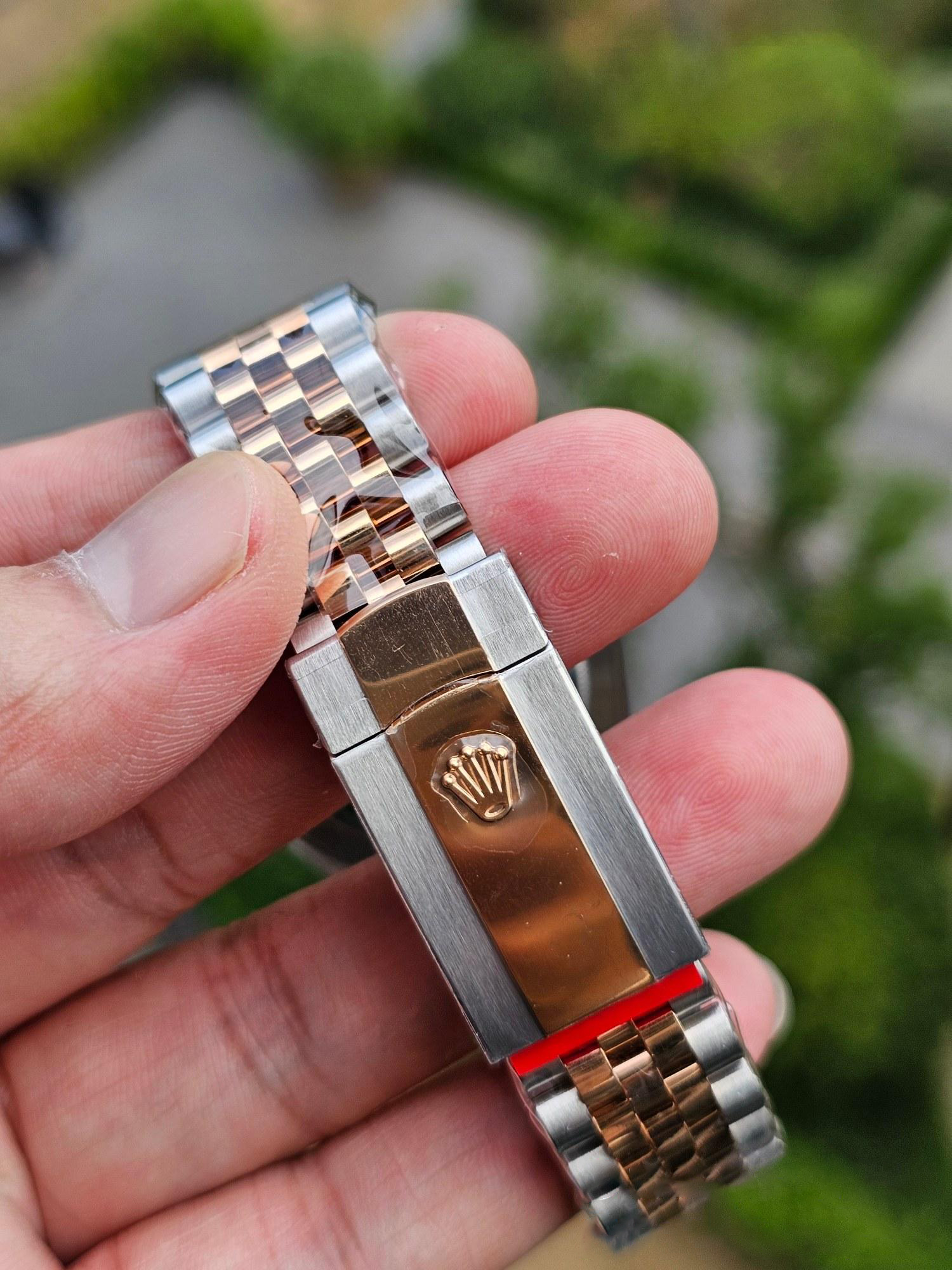 Clean Factory Datejust 41 M126331 0004 Chocolate Dial Diamonds Hour Markers Rose Gold and Steel Jubilee Band SH3235 Caliber 06 Clean Factory Datejust 41 M126331 0004 Chocolate Dial Diamonds Hour Markers Rose Gold and Steel Jubilee Band SH3235 Caliber 06