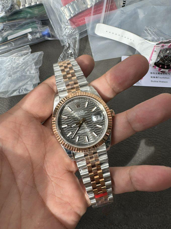 Clean Factory Watch Datejust 41 M126331 0020 Grey Fluted Motif Dial Rose Gold and Oyster Steel Bracelet SH3235 Movement 01 Clean Factory Watch Datejust 41 M126331 0020 Grey Fluted Motif Dial Rose Gold and Oyster Steel Bracelet SH3235 Movement 01