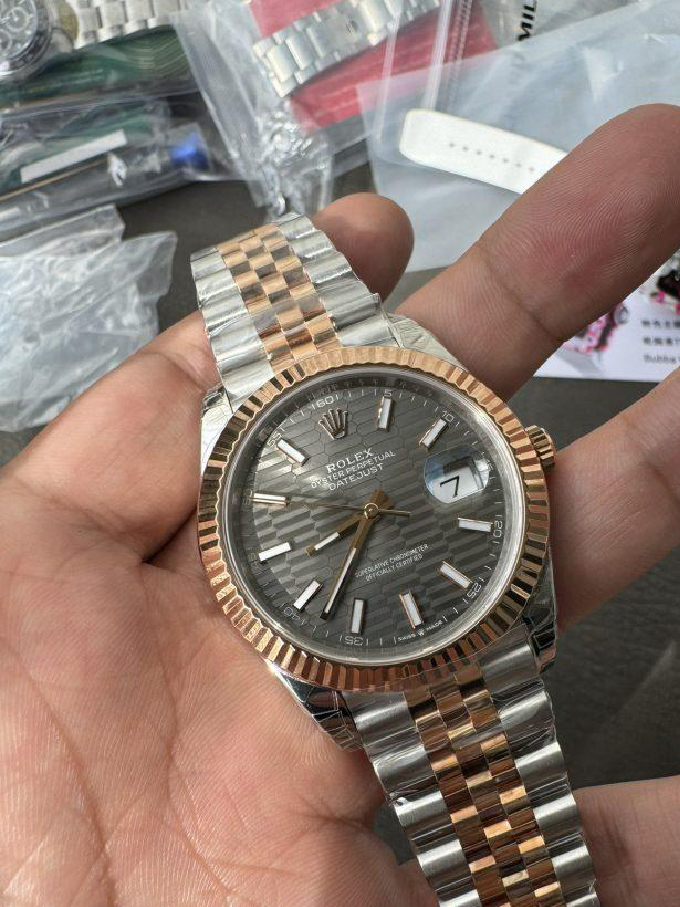 Clean Factory Watch Datejust 41 M126331 0020 Grey Fluted Motif Dial Rose Gold and Oyster Steel Bracelet SH3235 Movement 02 Clean Factory Watch Datejust 41 M126331 0020 Grey Fluted Motif Dial Rose Gold and Oyster Steel Bracelet SH3235 Movement 02