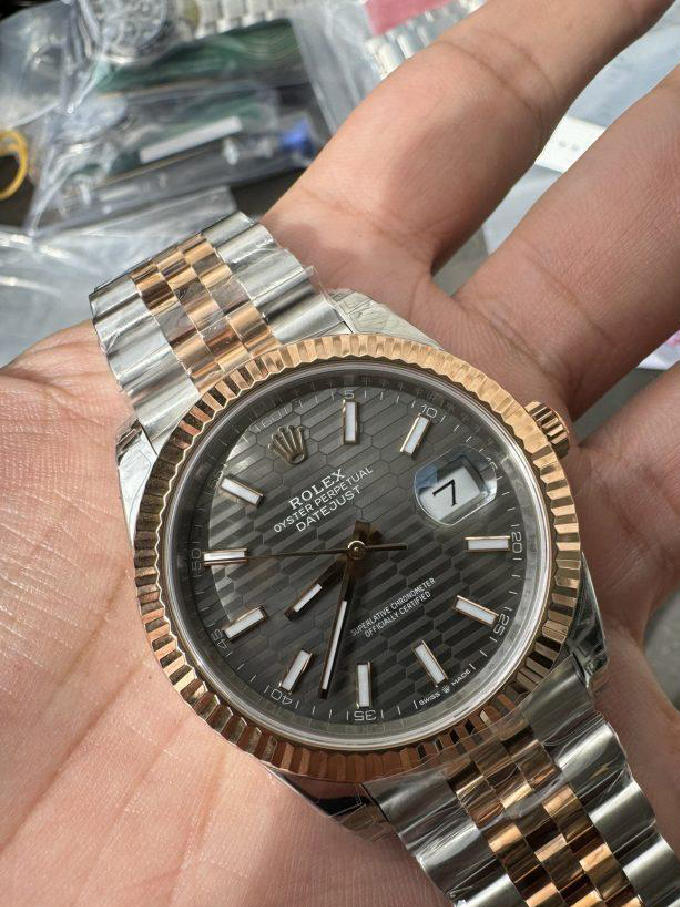 Clean Factory Watch Datejust 41 M126331 0020 Grey Fluted Motif Dial Rose Gold and Oyster Steel Bracelet SH3235 Movement 04 Clean Factory Watch Datejust 41 M126331 0020 Grey Fluted Motif Dial Rose Gold and Oyster Steel Bracelet SH3235 Movement 04