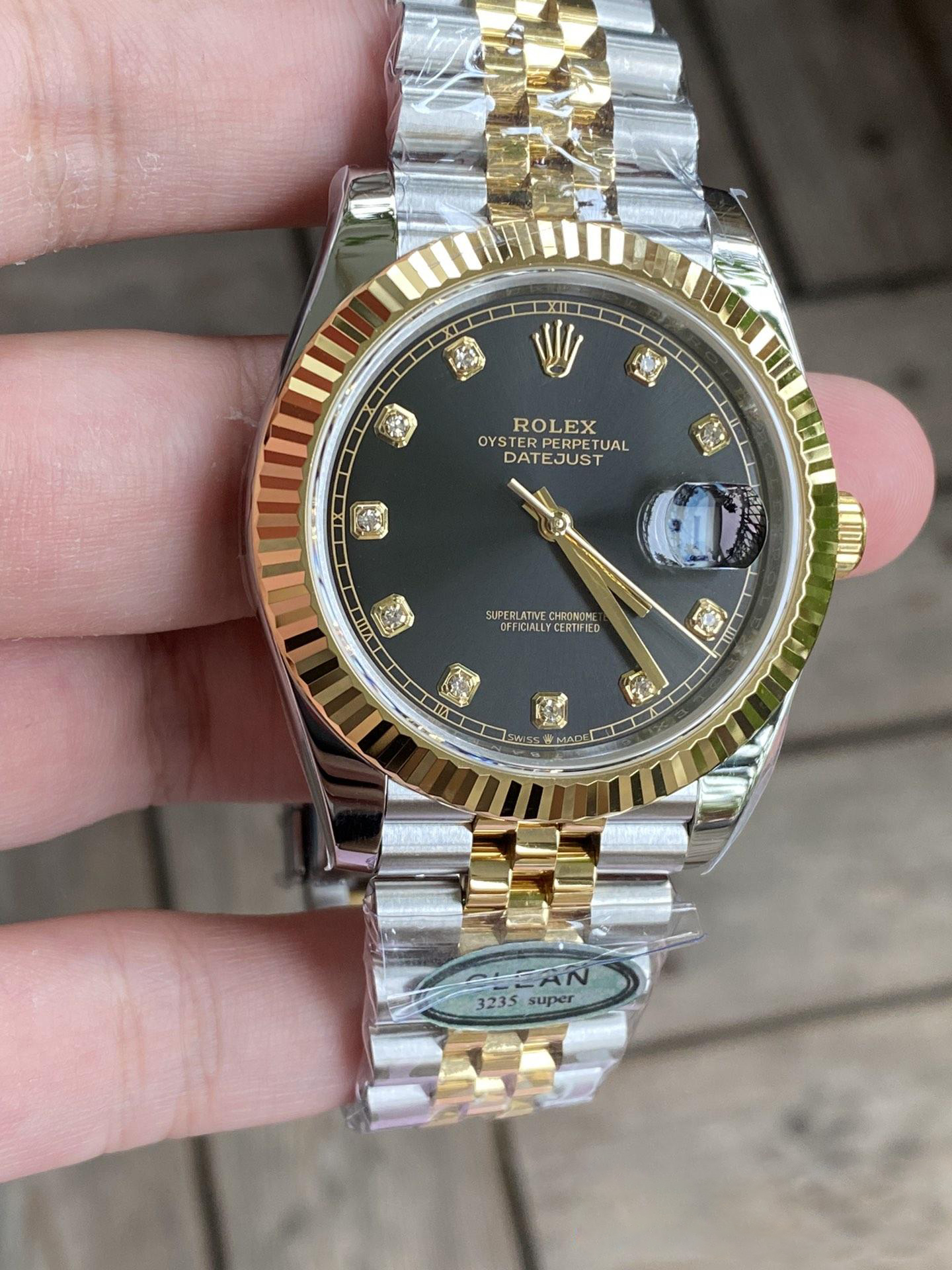 Clean Factory Watch Datejust 36 126233 Black Dial Diamond Hour Markers Yellow Gold Bezel Two Tone Jubilee Bracelet 3235 Caliber 03