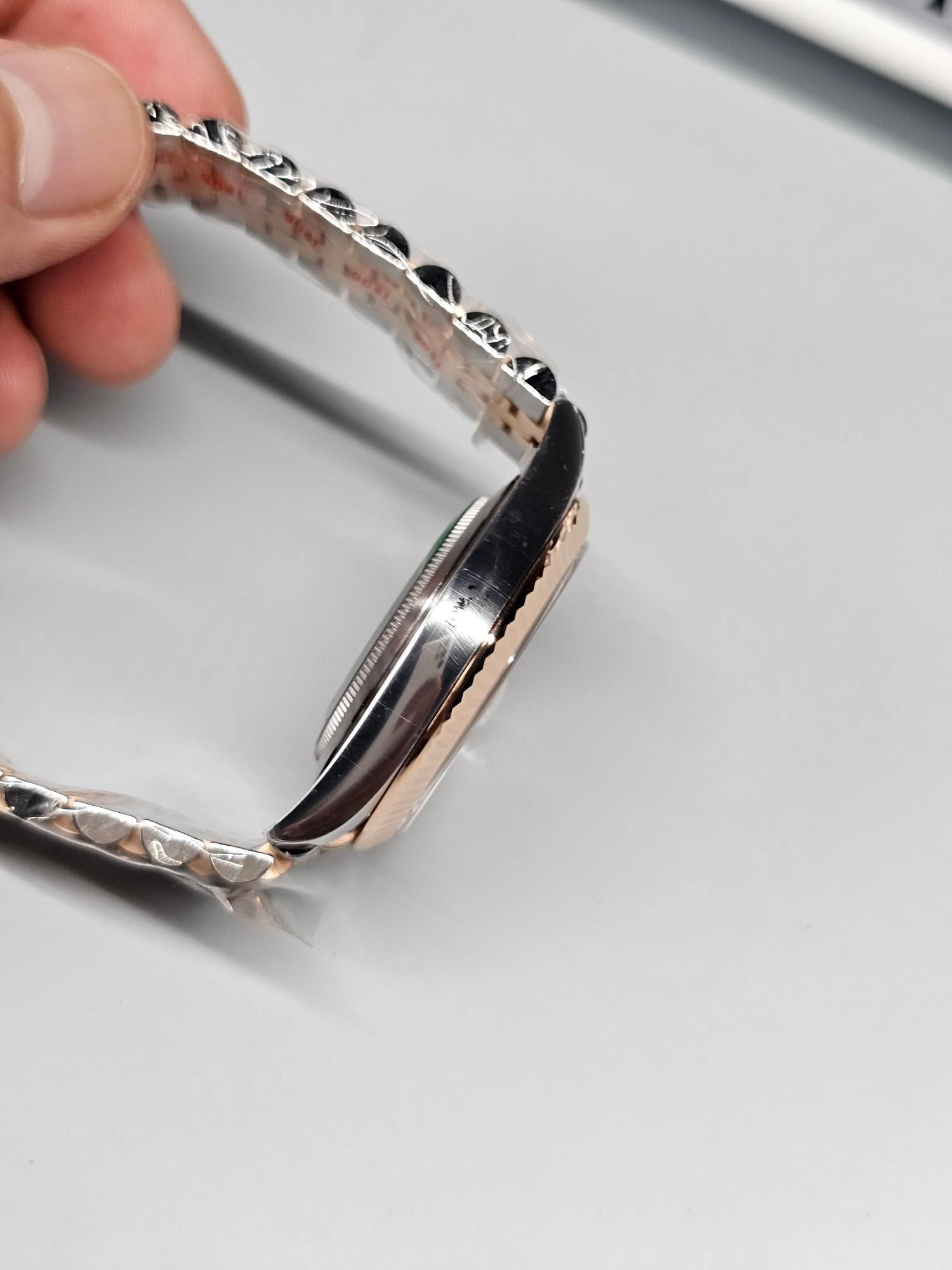 Clean Factory Watch Rolex Datejust 41 126331 Pink Dial Rose Gold Fluted Bezel Rose Gold and Oystersteel Two Tone Jubilee Bracelet SH3235 Movement 04 Clean Factory Watch Rolex Datejust 41 126331 Pink Dial Rose Gold Fluted Bezel Rose Gold and Oystersteel Two Tone Jubilee Bracelet SH3235 Movement 04