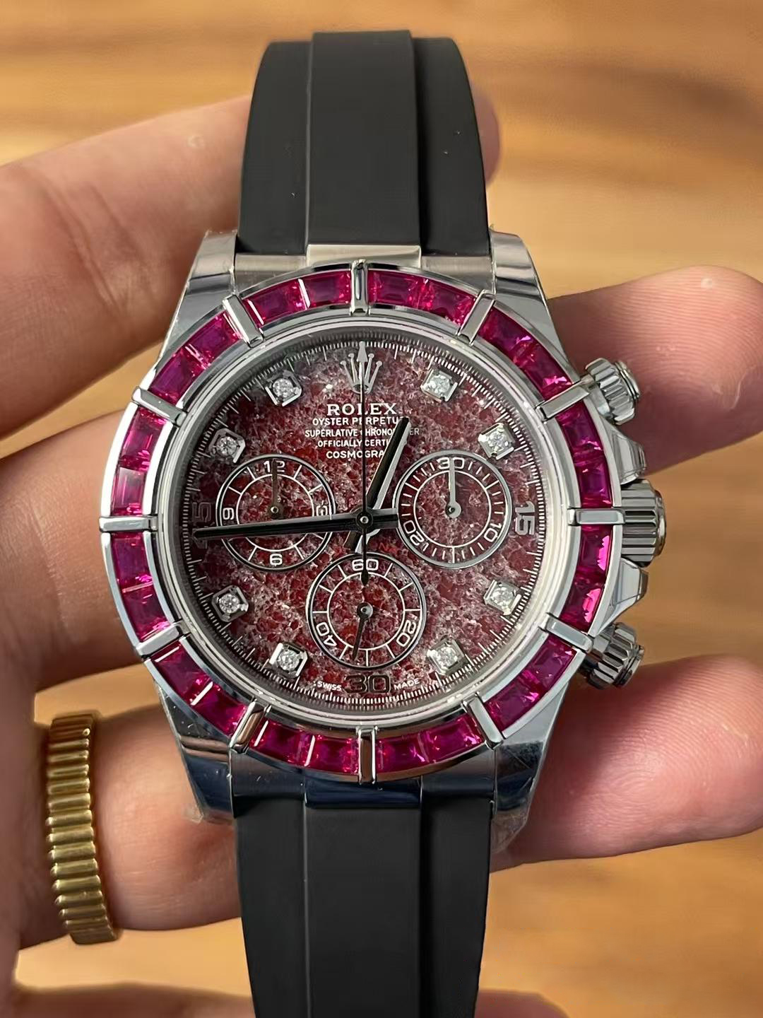 Premium Customized Daytona 116519 Red Garnet Dial and Bezel Diamonds Indexes Based on Clean Factory Daytona DD4130 Movement Oysterflex Strap 01 Premium Customized Daytona 116519 Red Garnet Dial and Bezel Diamonds Indexes Based on Clean Factory Daytona DD4130 Movement Oysterflex Strap 01