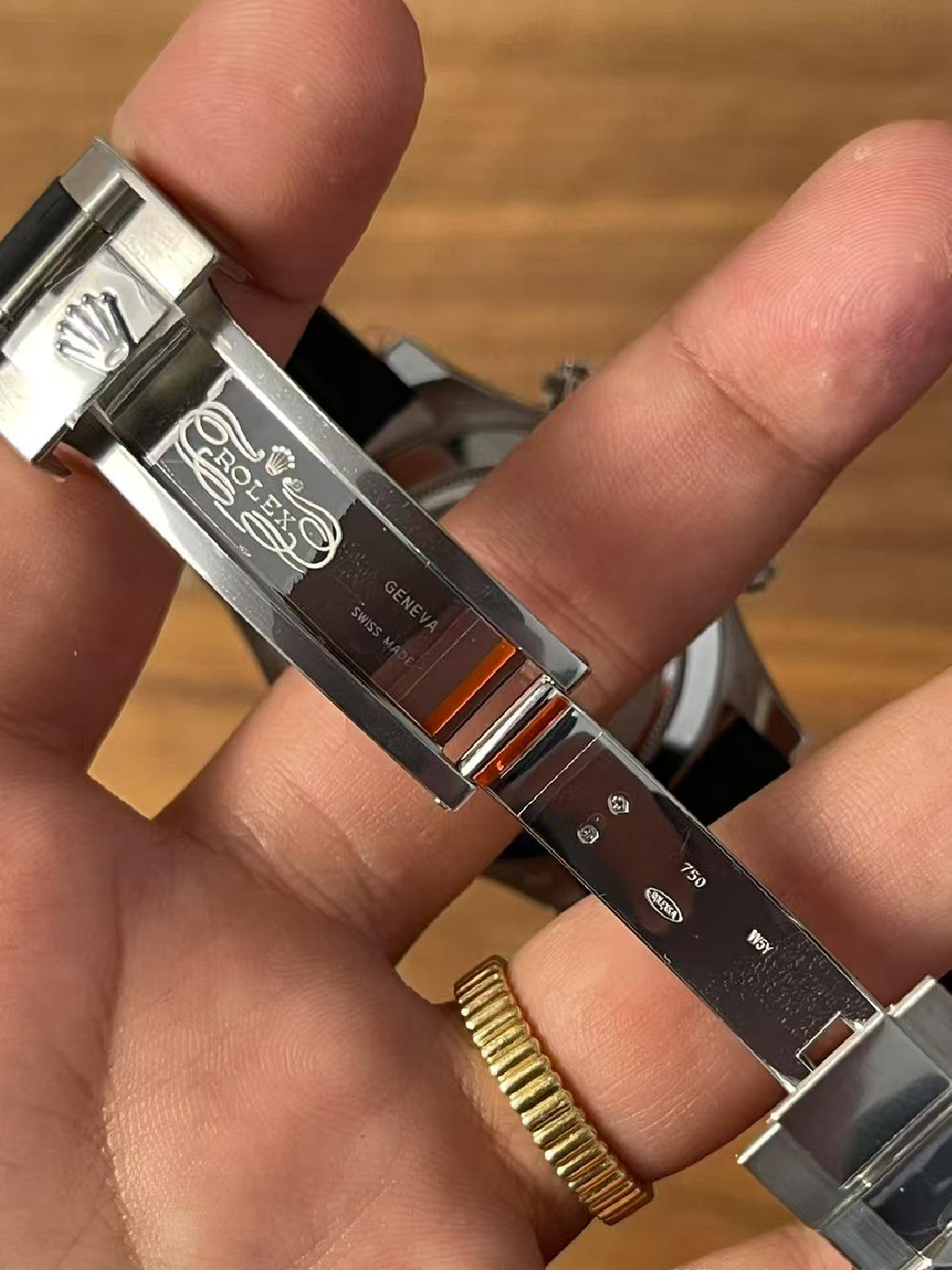 Premium Customized Daytona 116519 Red Garnet Dial and Bezel Diamonds Indexes Based on Clean Factory Daytona DD4130 Movement Oysterflex Strap 08 Premium Customized Daytona 116519 Red Garnet Dial and Bezel Diamonds Indexes Based on Clean Factory Daytona DD4130 Movement Oysterflex Strap 08