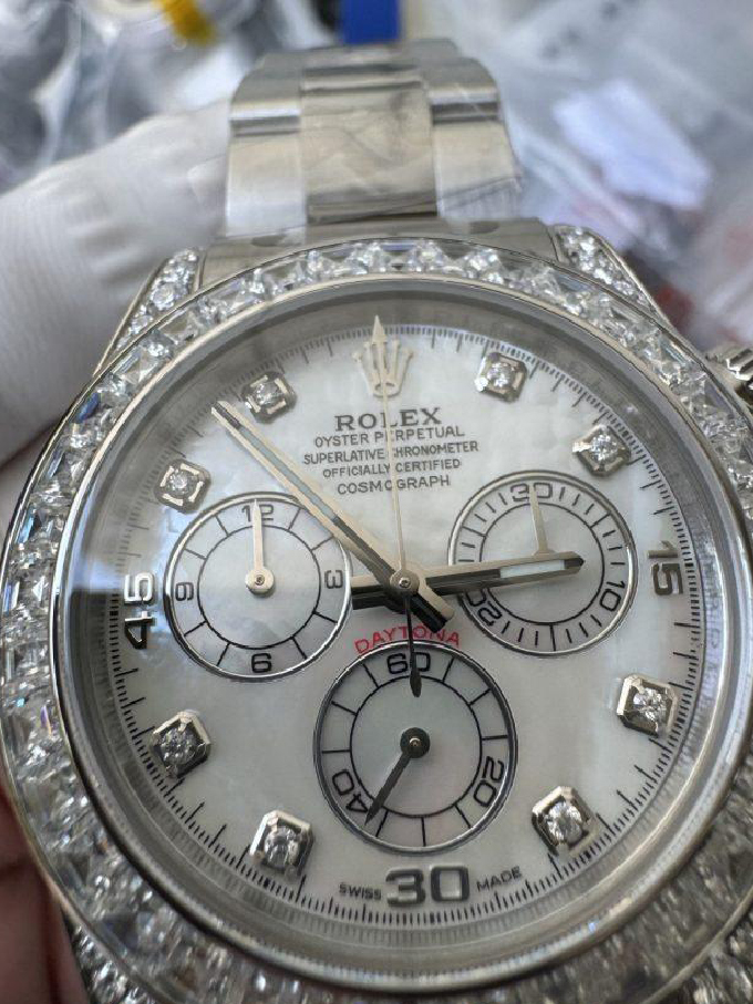 Premium Customized Daytona 116589 MOP Dial Diamonds Hour Markers Diamonds Case and Bezel Based on Clean Factory DD4130 Movement 05 Premium Customized Daytona 116589 MOP Dial Diamonds Hour Markers Diamonds Case and Bezel Based on Clean Factory DD4130 Movement 05