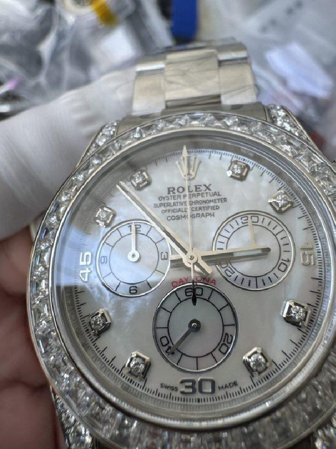 Premium Customized Daytona 116589 MOP Dial Diamonds Hour Markers Diamonds Case and Bezel Based on Clean Factory DD4130 Movement 06 Premium Customized Daytona 116589 MOP Dial Diamonds Hour Markers Diamonds Case and Bezel Based on Clean Factory DD4130 Movement 06